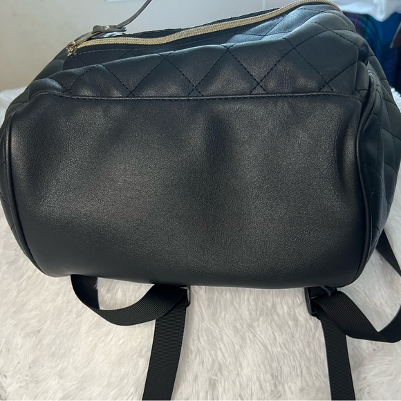 Anello Japan Made Quilting PU Faux Leather Hinged Clasp Unisex Backpack Rucksack - Picture 2 of 5